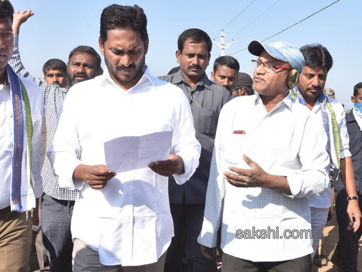 YS Jagan PrajaSankalpaYatra 333rd day - Sakshi2