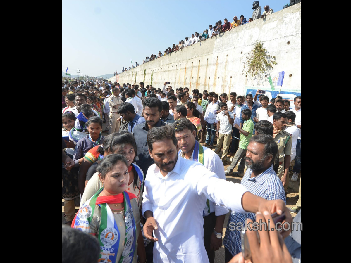 YS Jagan PrajaSankalpaYatra 333rd day - Sakshi19