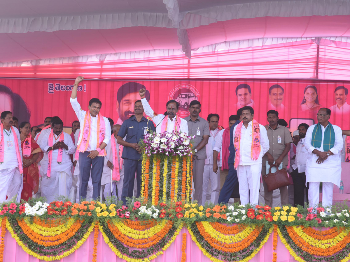 TRS Public Meeting In Nalgonda Photo Gallery - Sakshi14