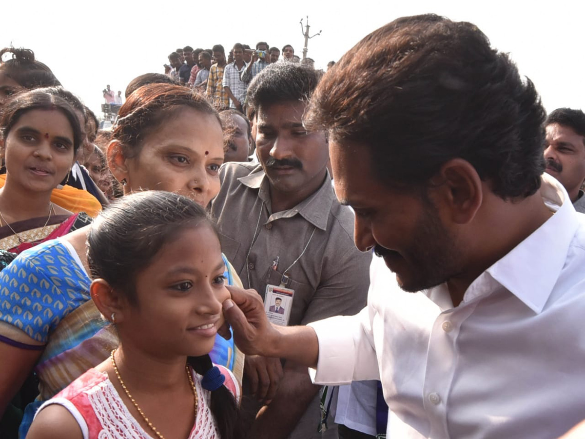 YS jagan padayatra at Srikakulam Photo gallery - Sakshi13