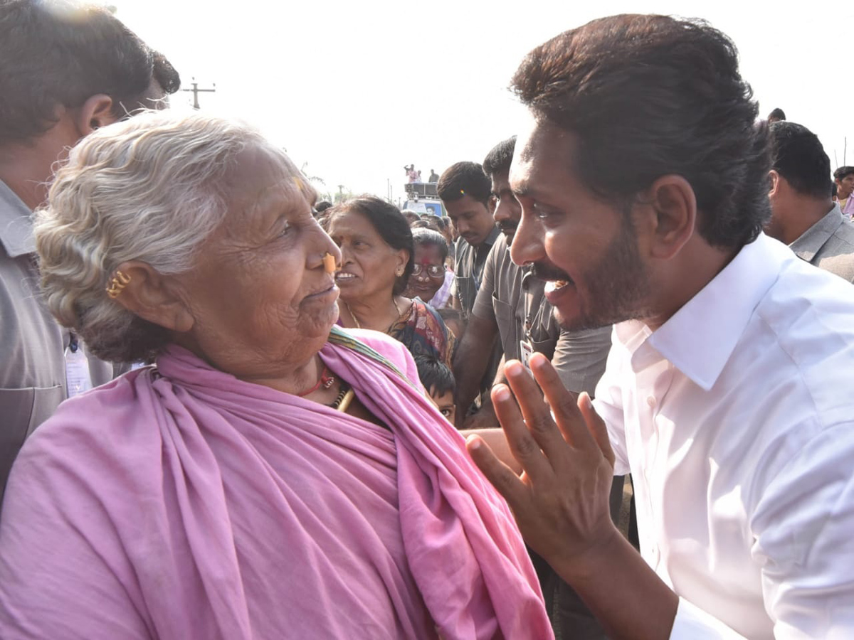 YS jagan padayatra at Srikakulam Photo gallery - Sakshi3