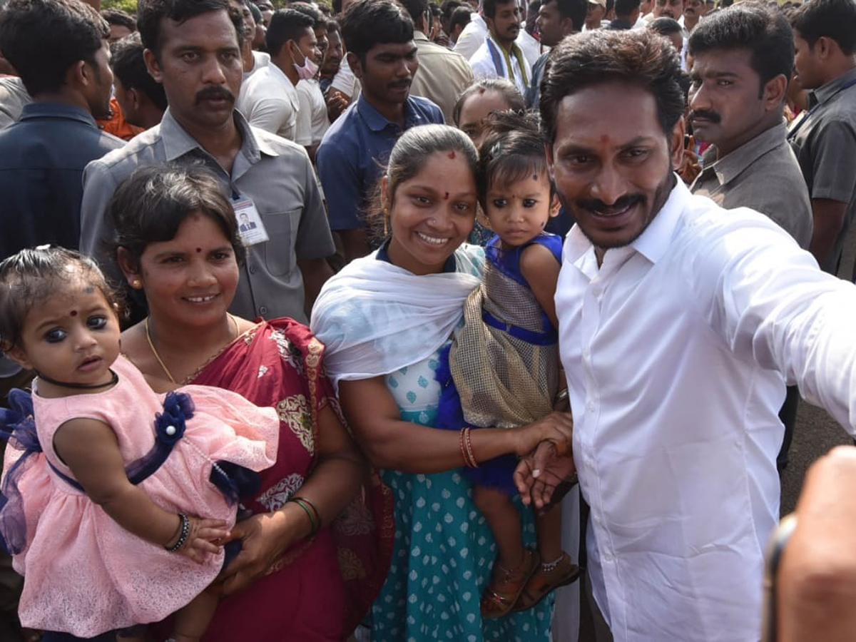 YS jagan padayatra at Srikakulam Photo gallery - Sakshi4