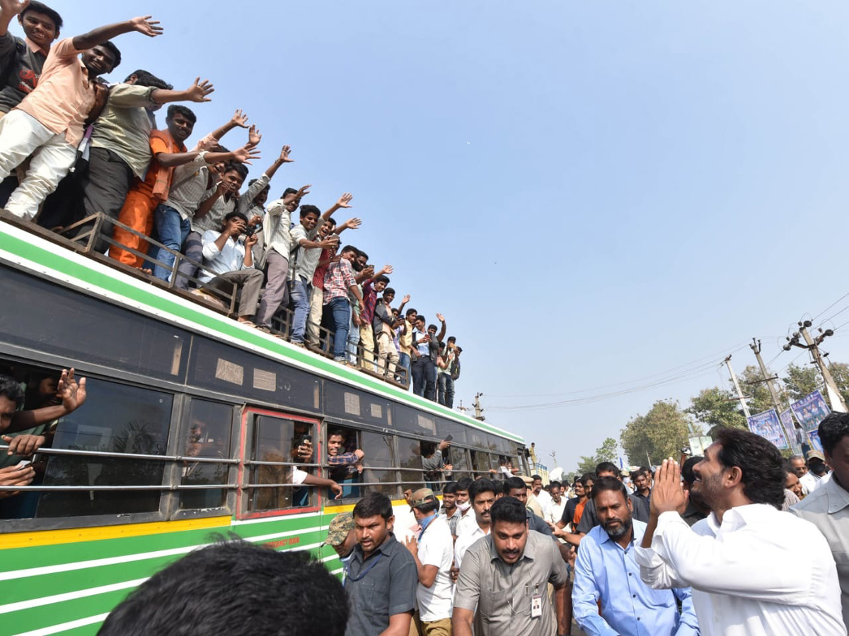 YS jagan padayatra at Srikakulam Photo gallery - Sakshi8