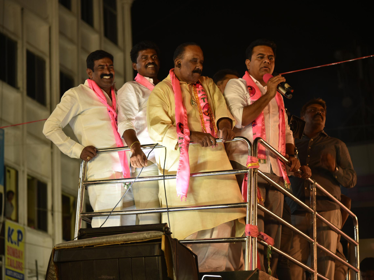 KTR Road Show in Medchal Constituency Photo Gallery - Sakshi4