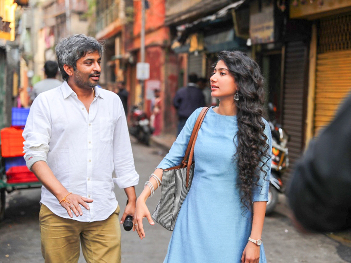 Padi Padi Leche Manasu Movie Working Stills - Sakshi2