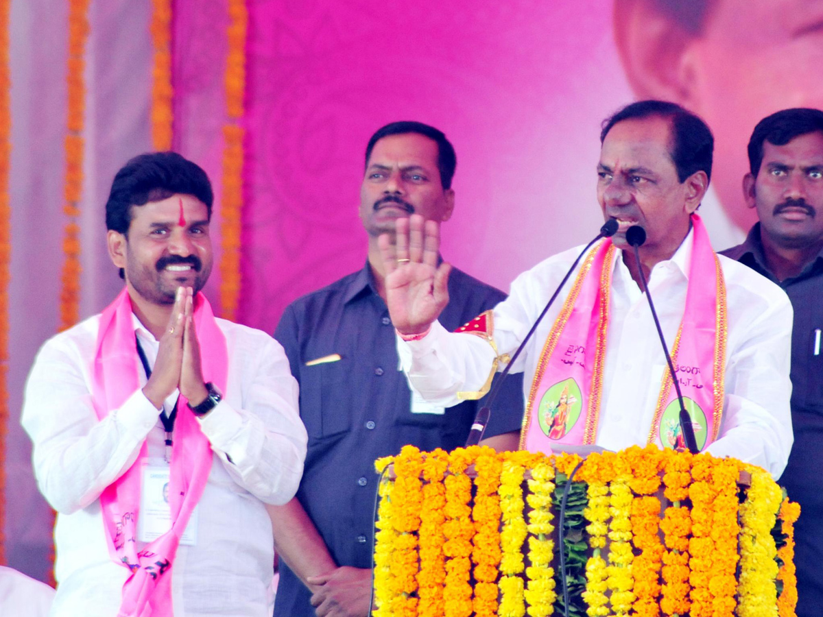 TRS Public Meeting in Kodangal Photo Gallery - Sakshi10