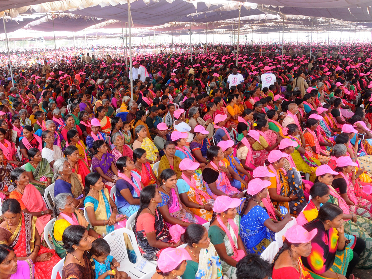 TRS Public Meeting in Kodangal Photo Gallery - Sakshi18