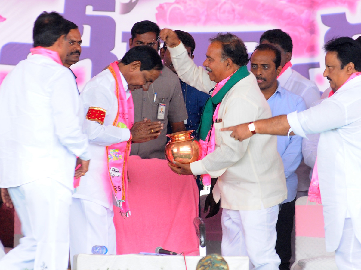 TRS Public Meeting in Kodangal Photo Gallery - Sakshi9