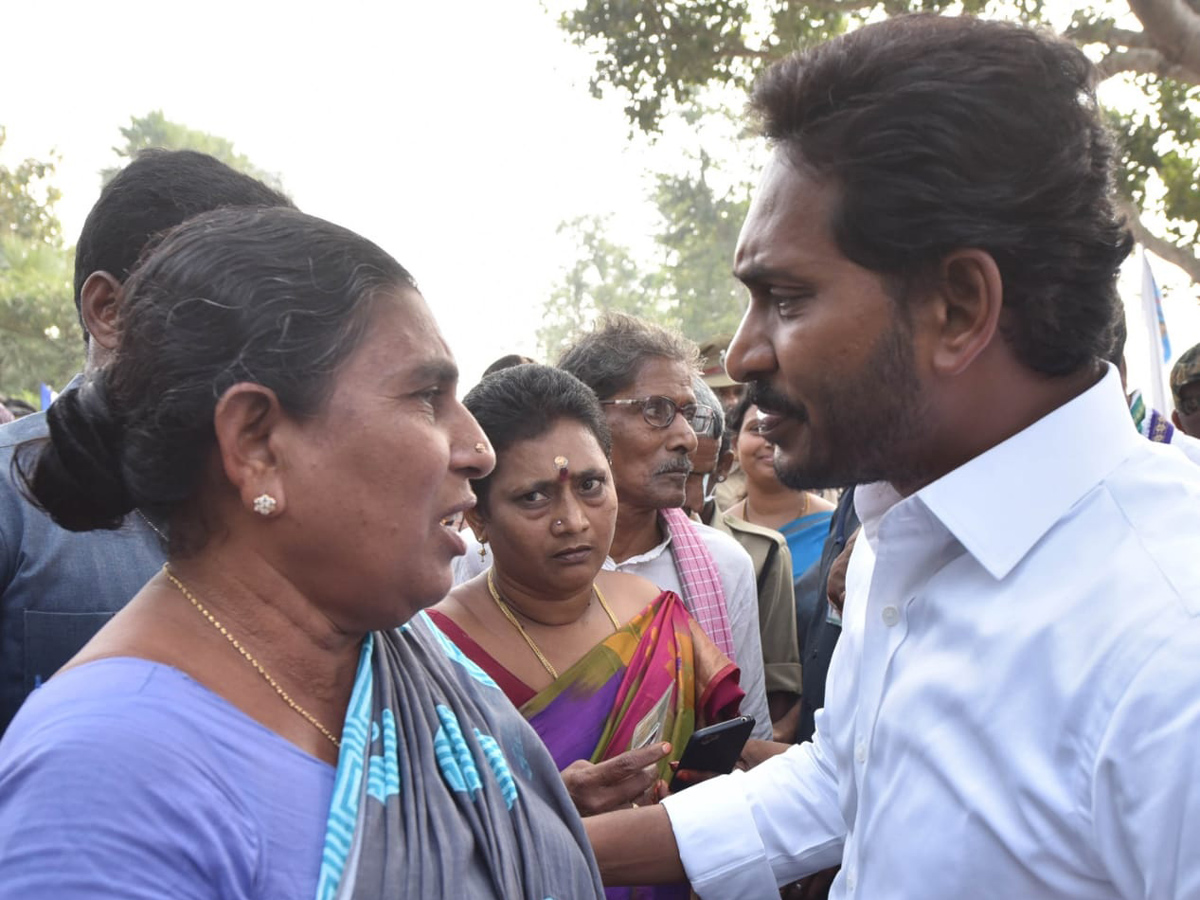 YS jagan padayatra at Srikakulamphoto Gallery - Sakshi11