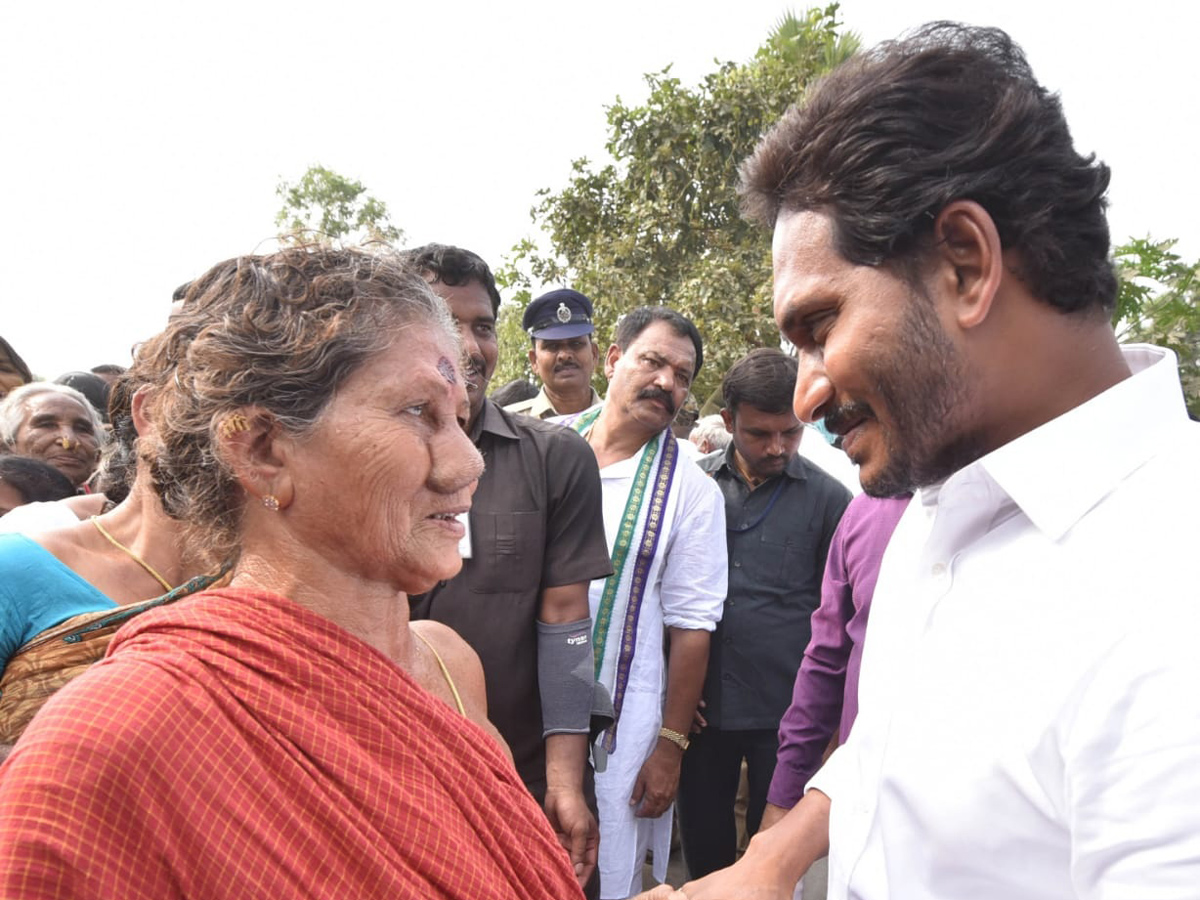 YS jagan padayatra at Srikakulamphoto Gallery - Sakshi16