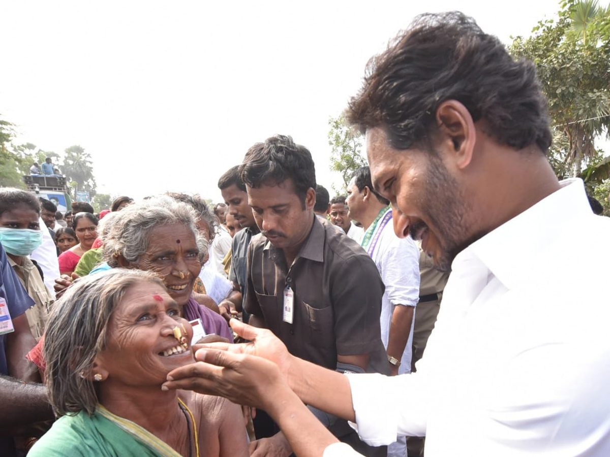 YS jagan padayatra at Srikakulamphoto Gallery - Sakshi17