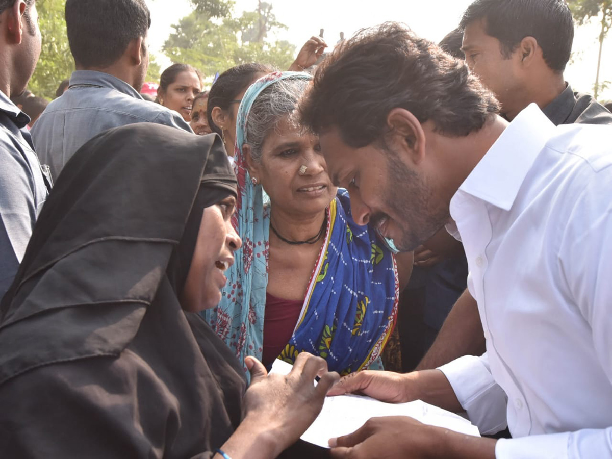 YS jagan padayatra at Srikakulamphoto Gallery - Sakshi27