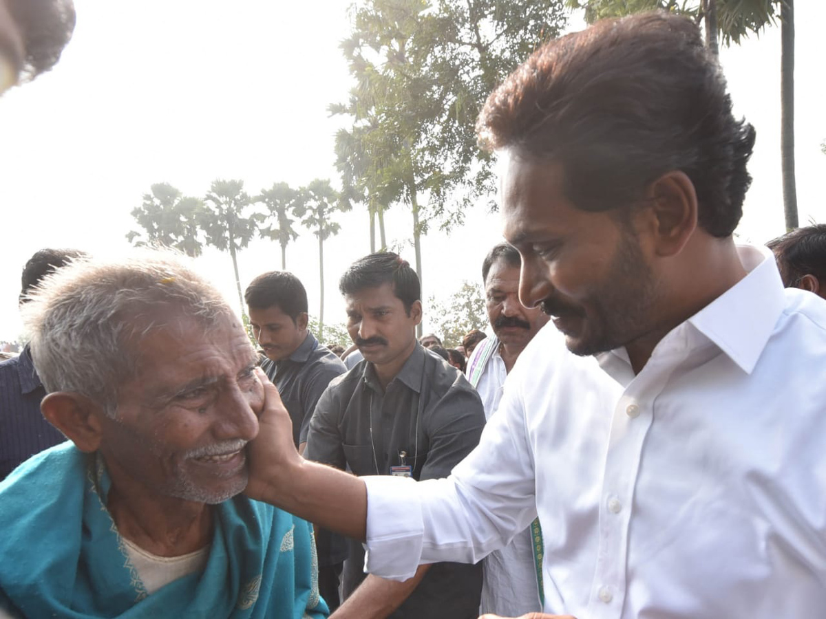 YS jagan padayatra at Srikakulamphoto Gallery - Sakshi7