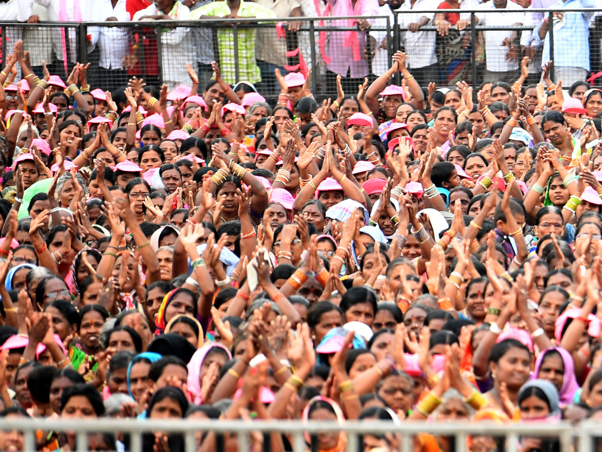 KCR Elections Meeting in Gajwel Photo Gallery - Sakshi13