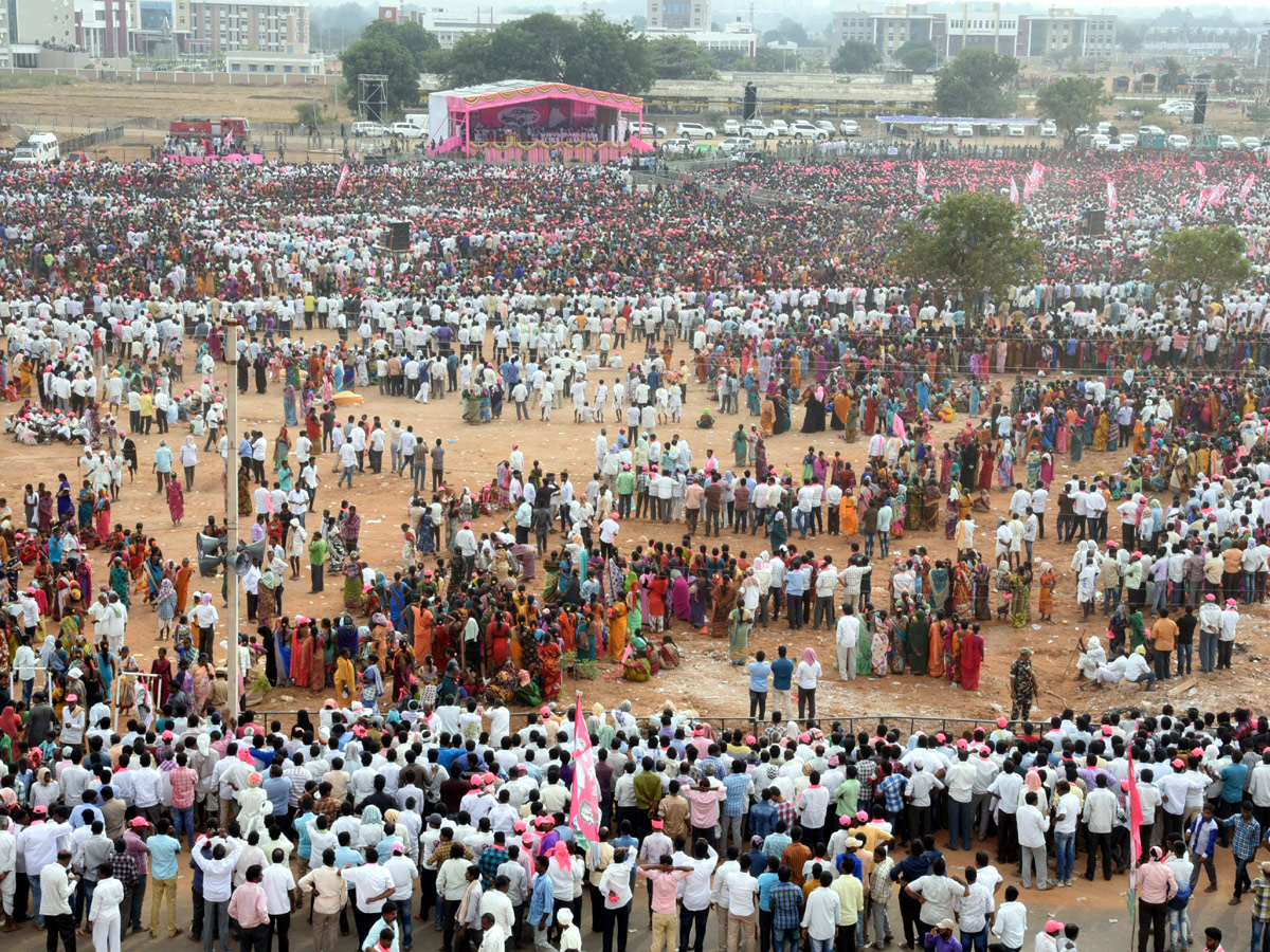 KCR Elections Meeting in Gajwel Photo Gallery - Sakshi15