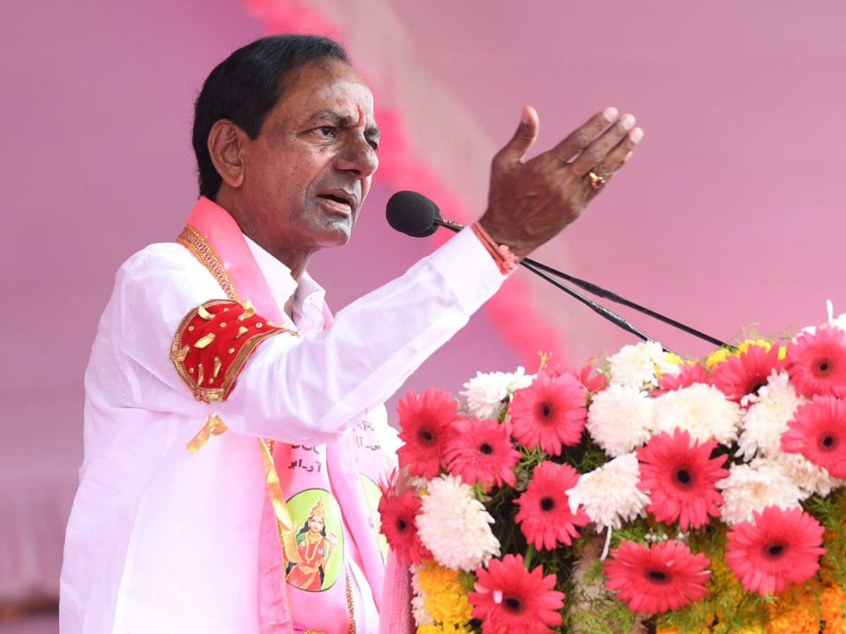 KCR Elections Meeting in Gajwel Photo Gallery - Sakshi17