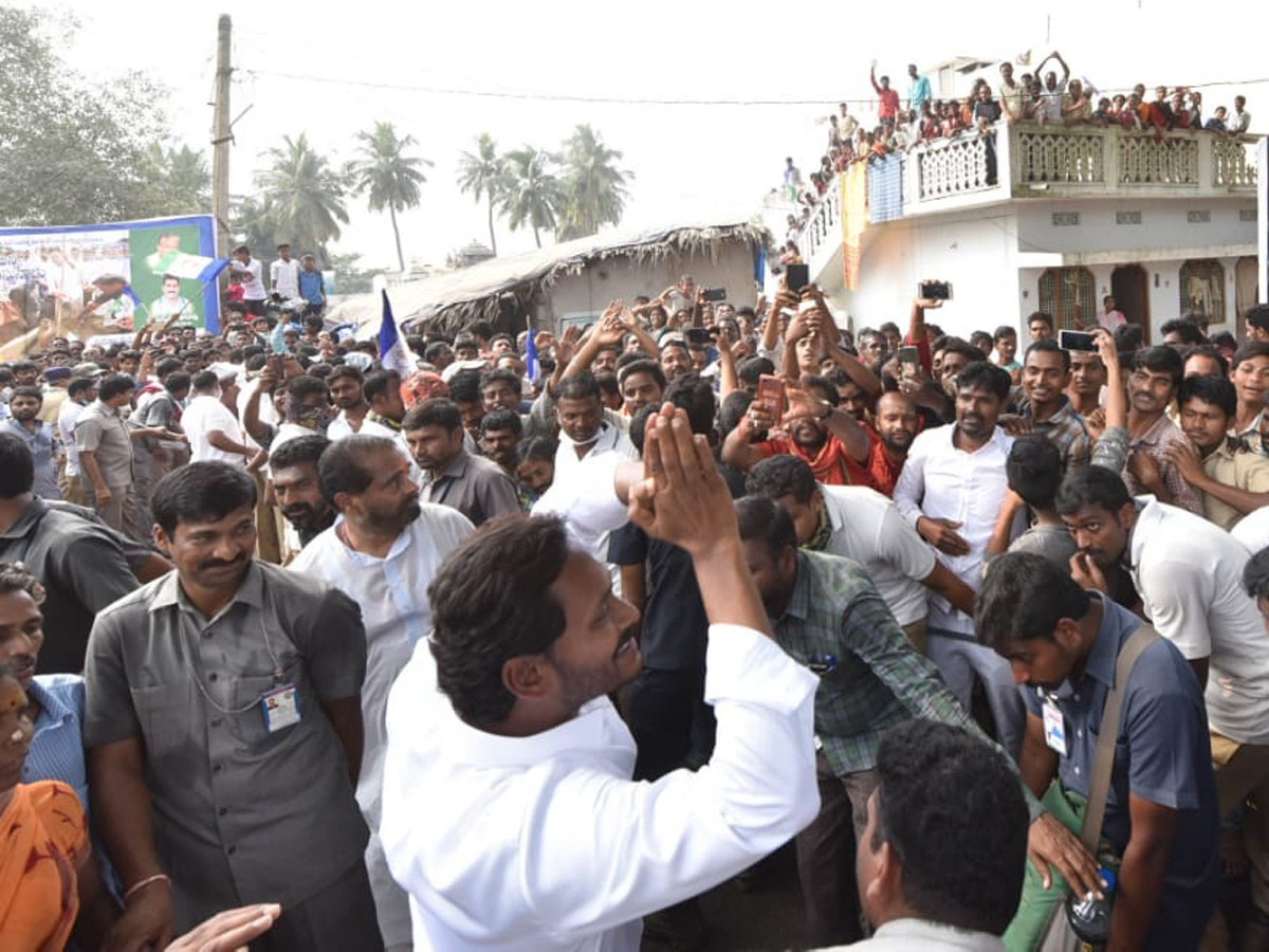 YS jagan padayatra at Srikakulam photo gallery - Sakshi13