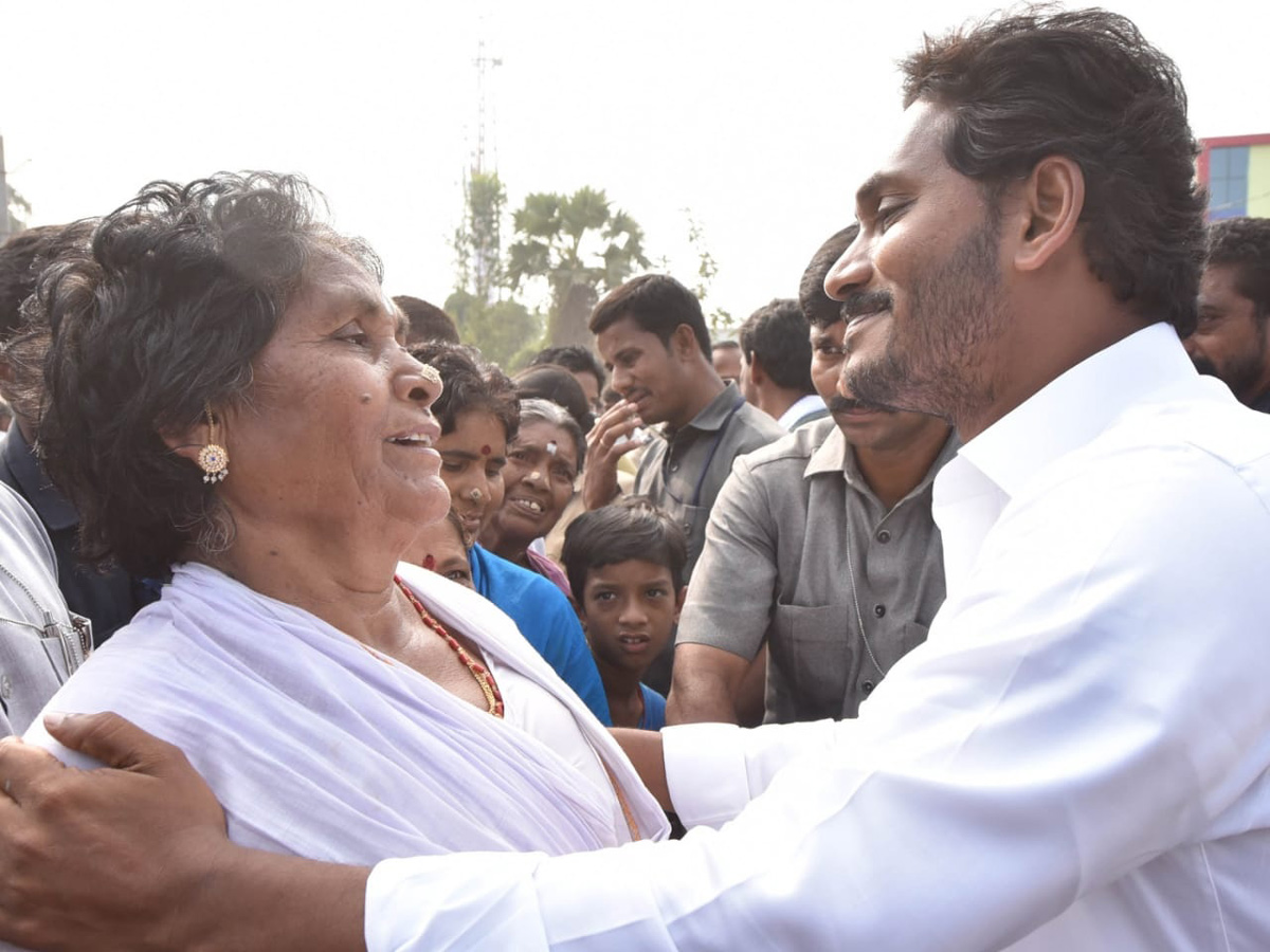 YS jagan padayatra at Srikakulam photo gallery - Sakshi17