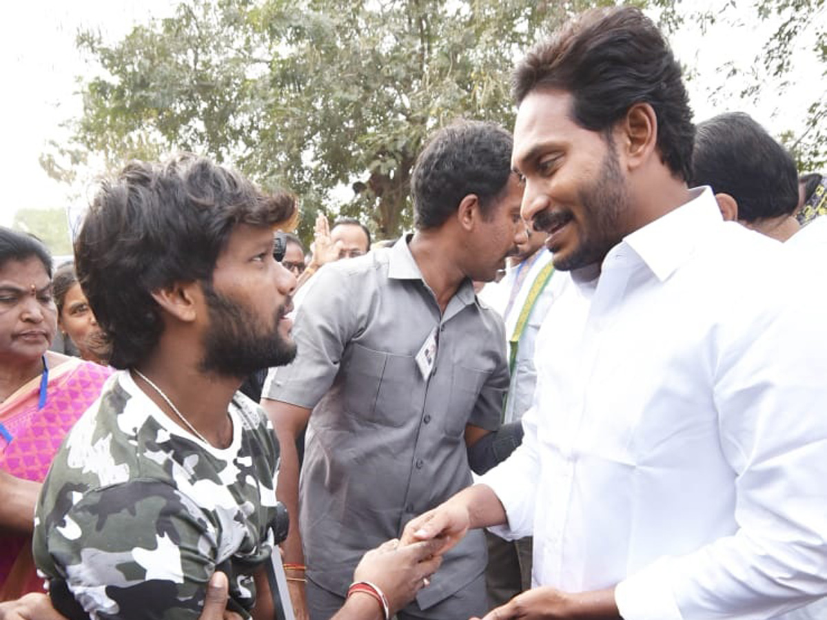 YS jagan padayatra at Srikakulam photo gallery - Sakshi19