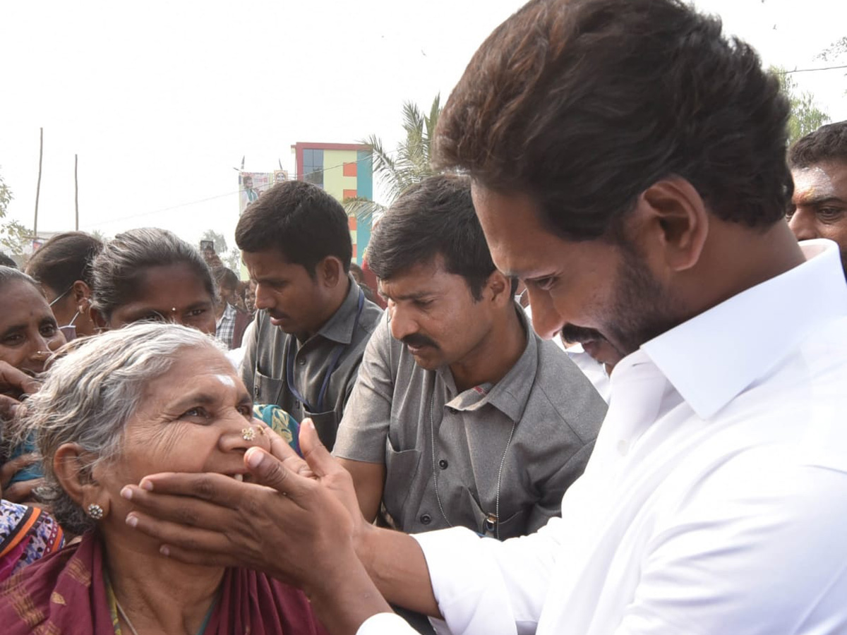 YS jagan padayatra at Srikakulam photo gallery - Sakshi29