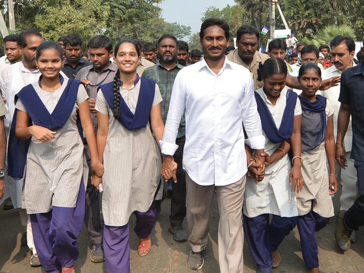 YS jagan padayatra at Srikakulam photo gallery - Sakshi8