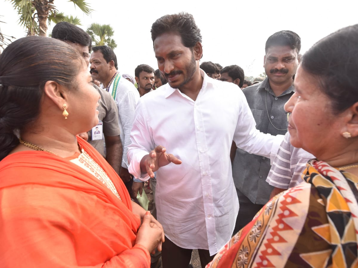 YS Jagan PrajaSankalpaYatra Day 315th Photo Gallery - Sakshi11