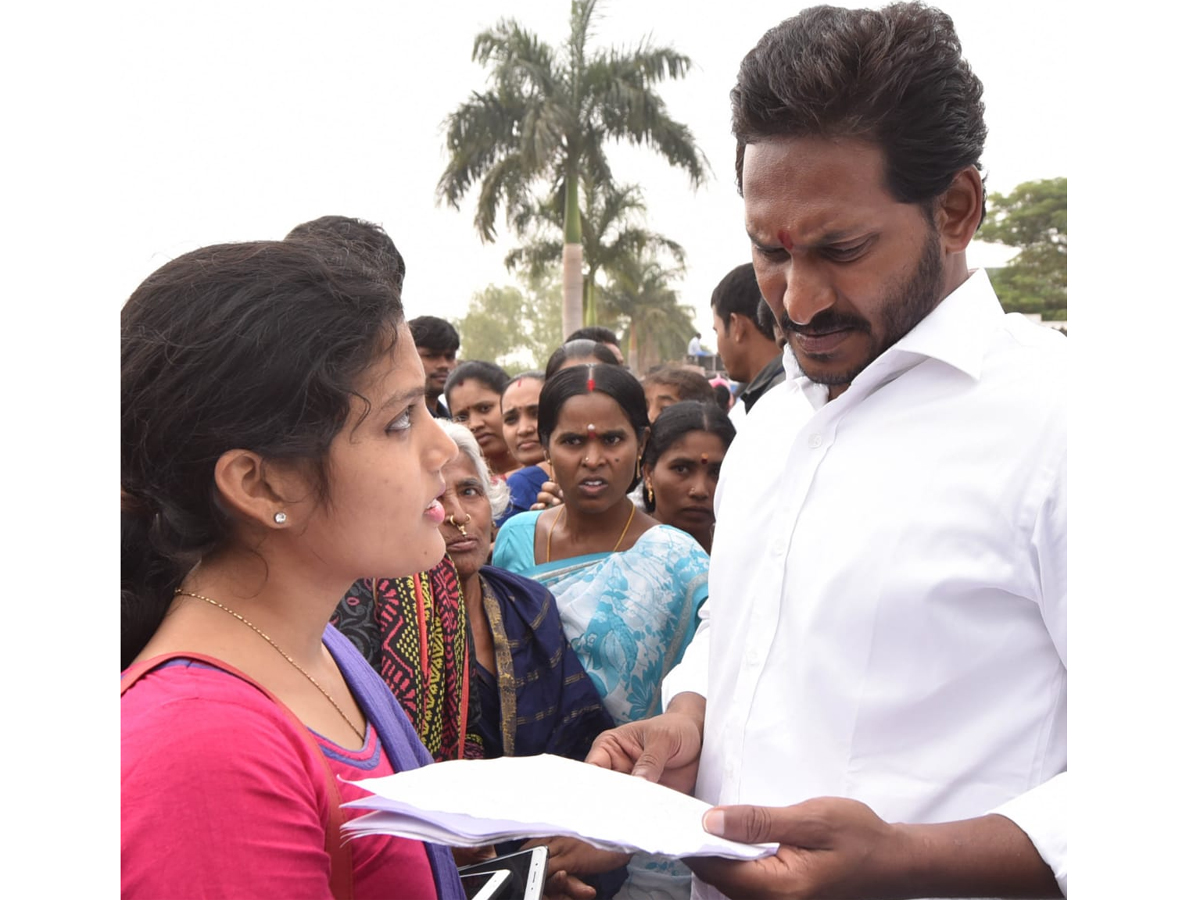 YS Jagan PrajaSankalpaYatra Day 315th Photo Gallery - Sakshi13