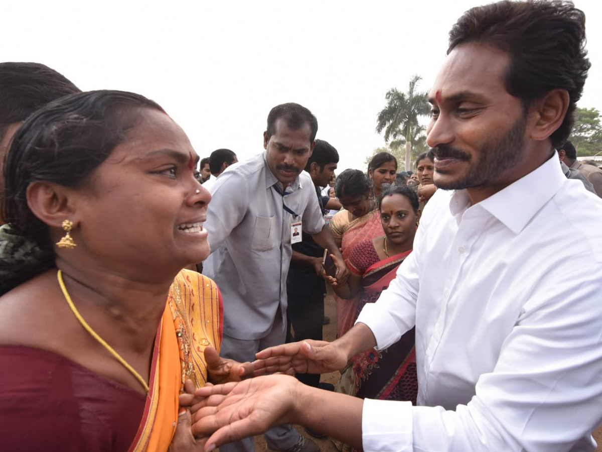 YS Jagan PrajaSankalpaYatra Day 315th Photo Gallery - Sakshi22