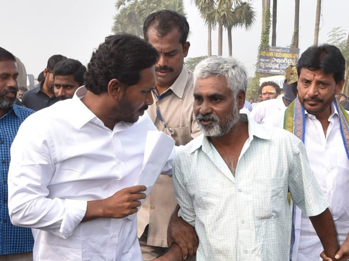 YS jagan padayatra at Srikakulam photo gallery - Sakshi11