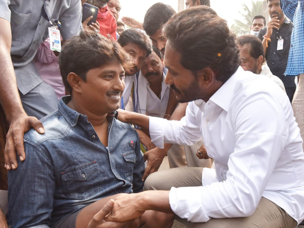 YS jagan padayatra at Srikakulam photo gallery - Sakshi12