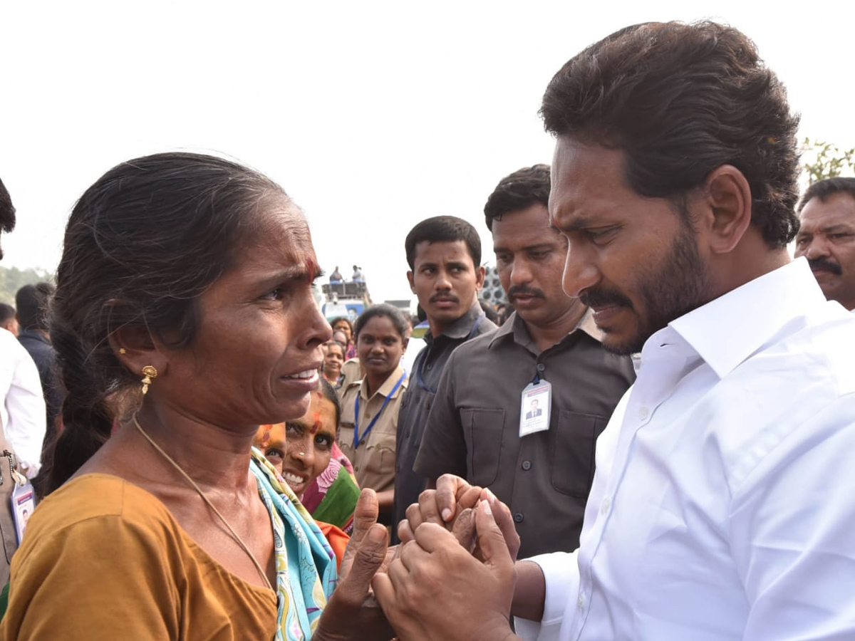 YS jagan padayatra at Srikakulam photo gallery - Sakshi4