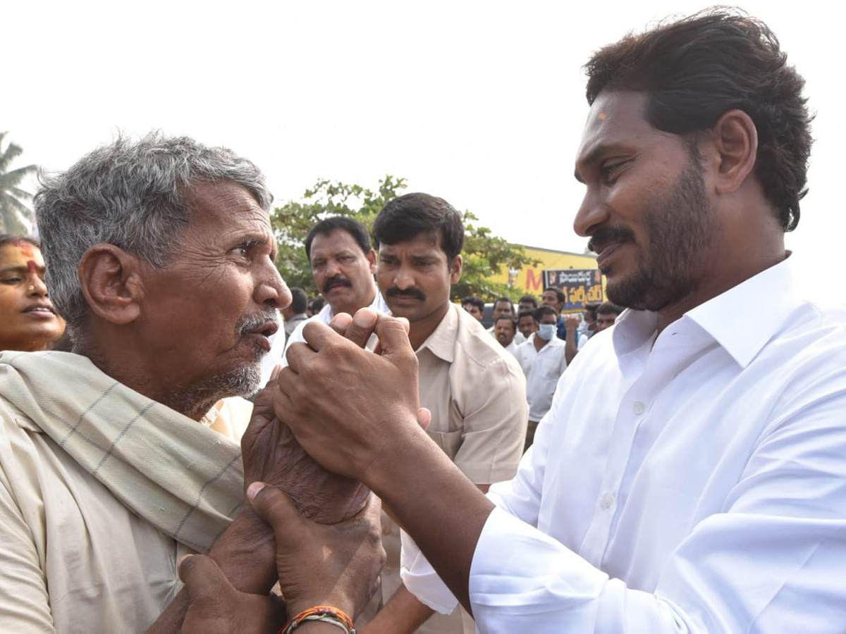 YS jagan padayatra at Srikakulam photo gallery - Sakshi5