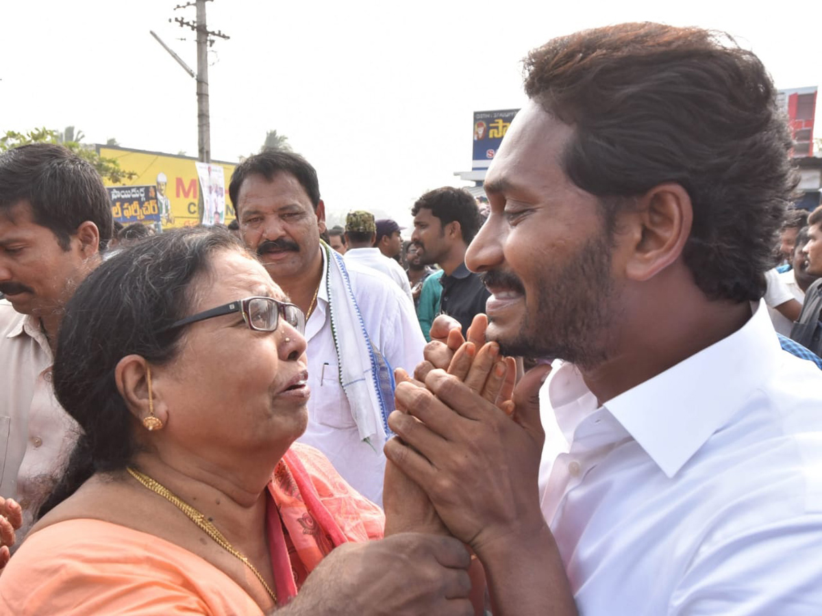 YS jagan padayatra at Srikakulam photo gallery - Sakshi8