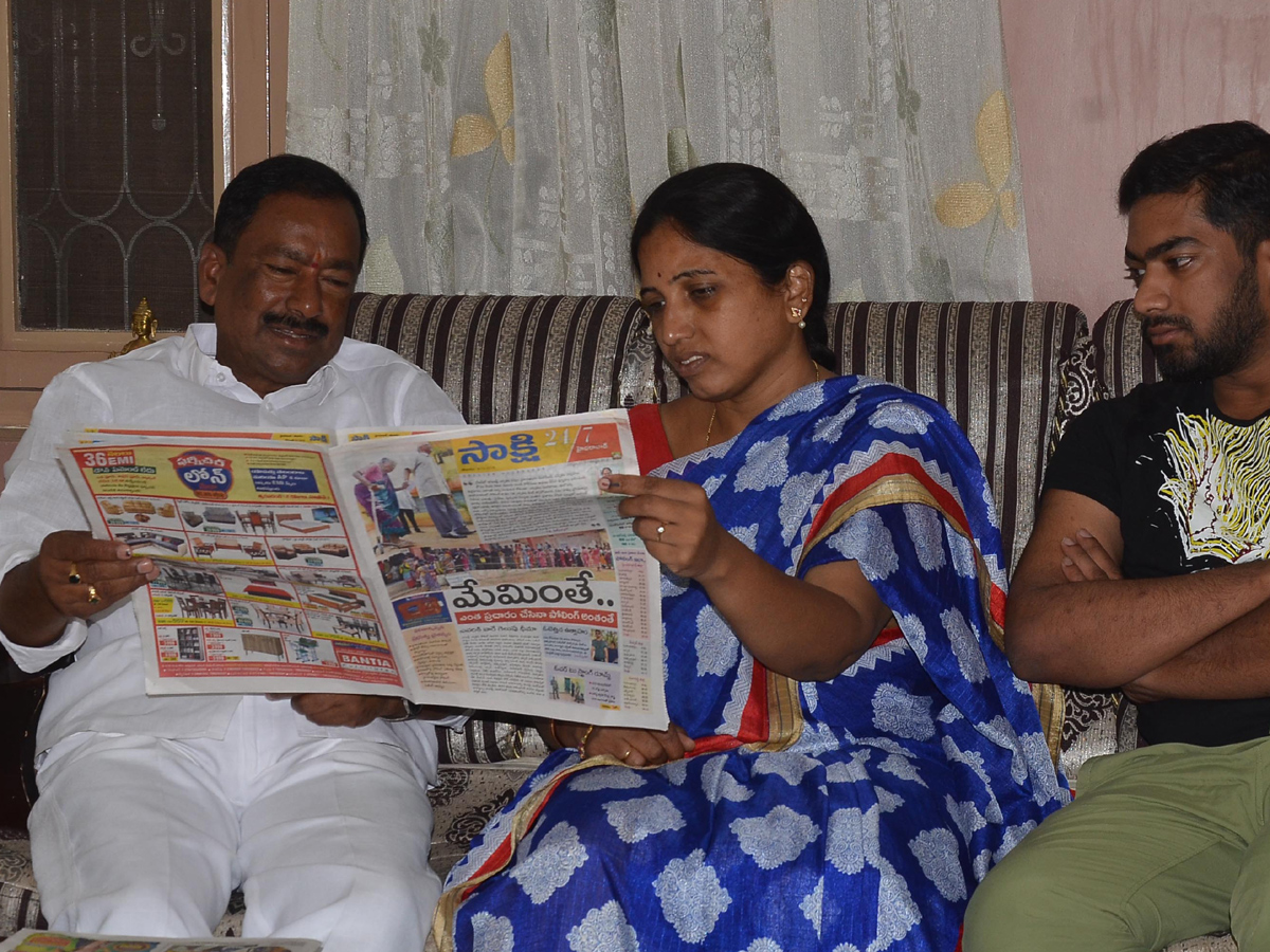 Telangana MLA Candidates With Families Photo Gallery - Sakshi6