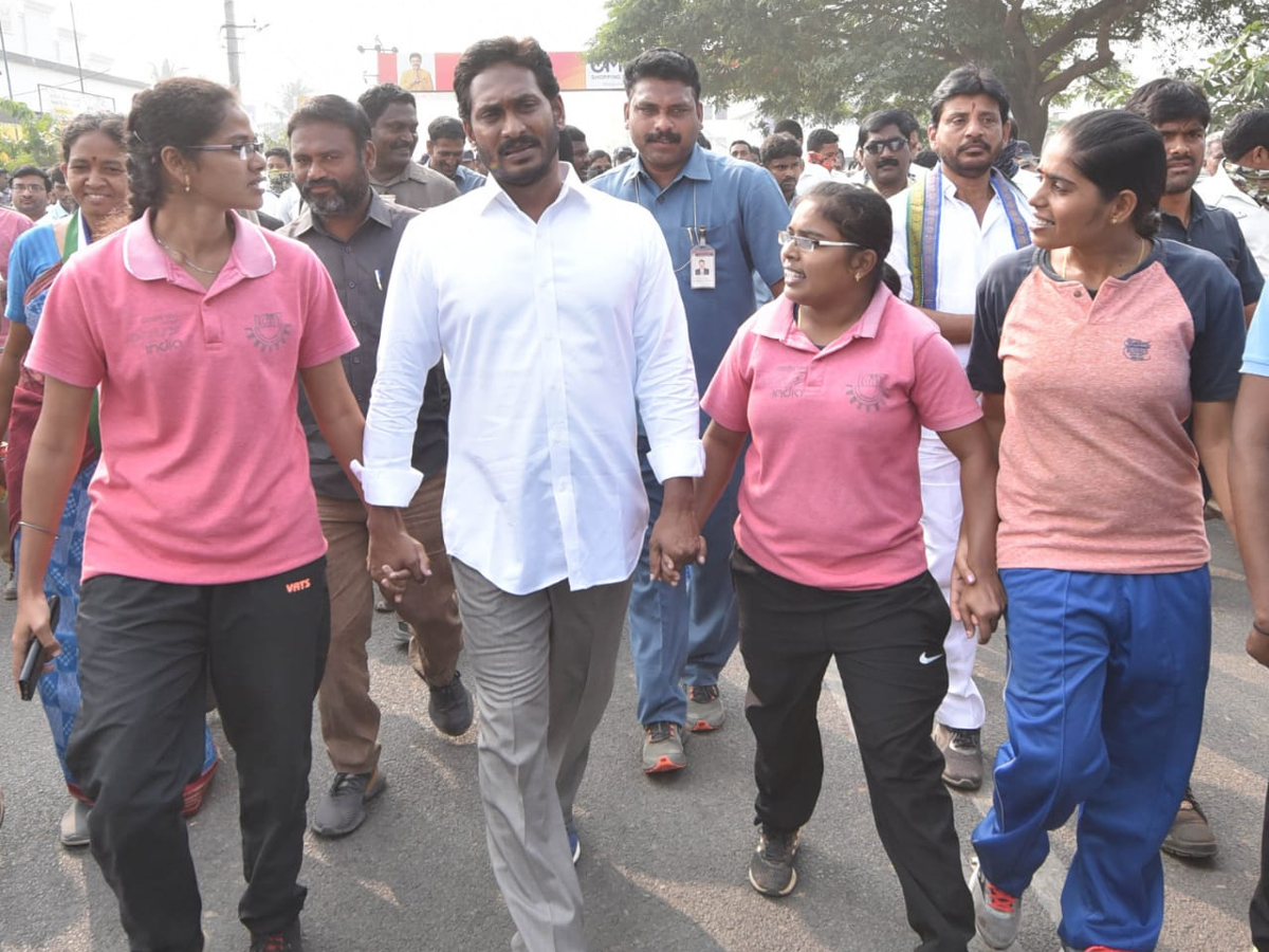 YS Jagan PrajaSankalpaYatra Day 317th Photo Gallery - Sakshi14