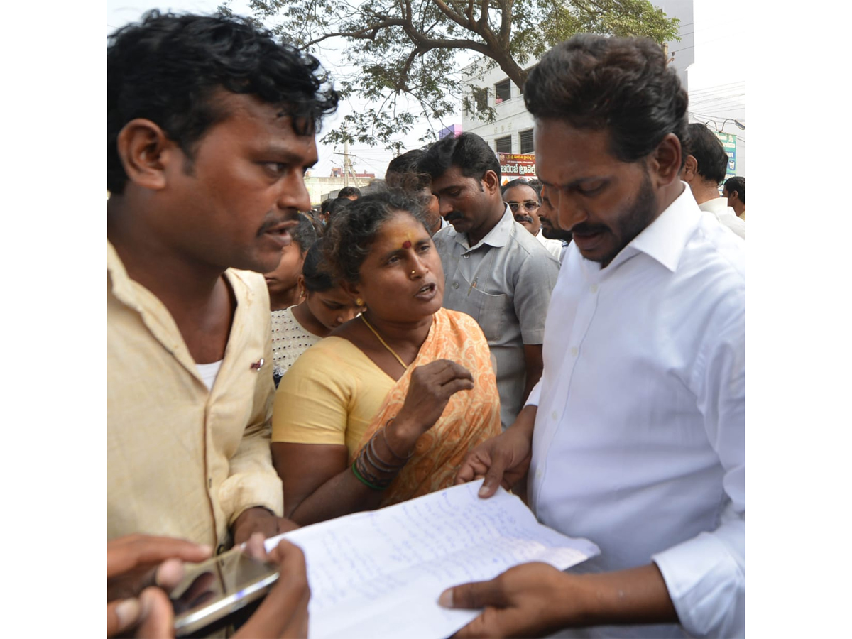 YS Jagan PrajaSankalpaYatra Day 317th Photo Gallery - Sakshi15