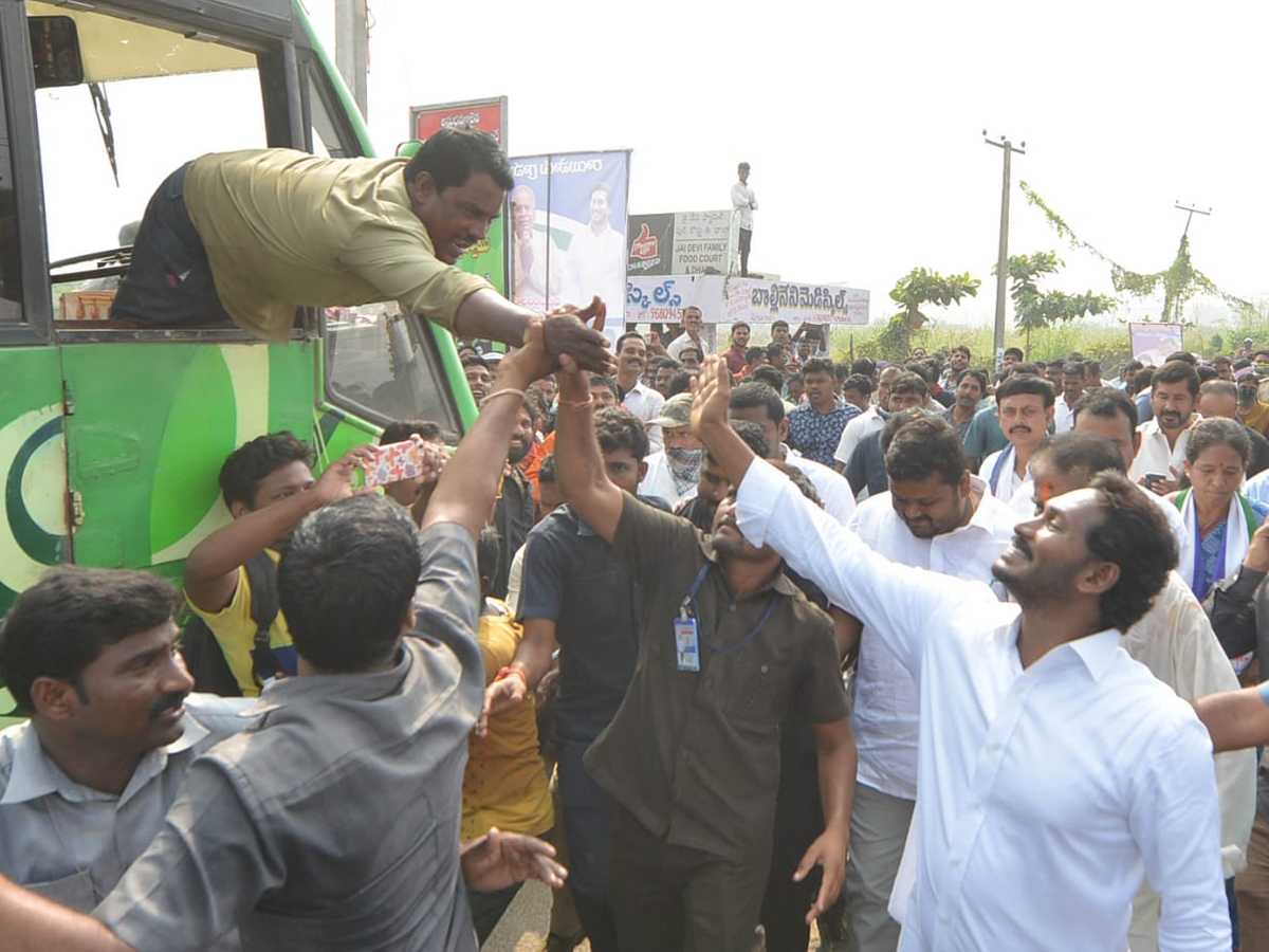 YS Jagan PrajaSankalpaYatra Day 317th Photo Gallery - Sakshi18