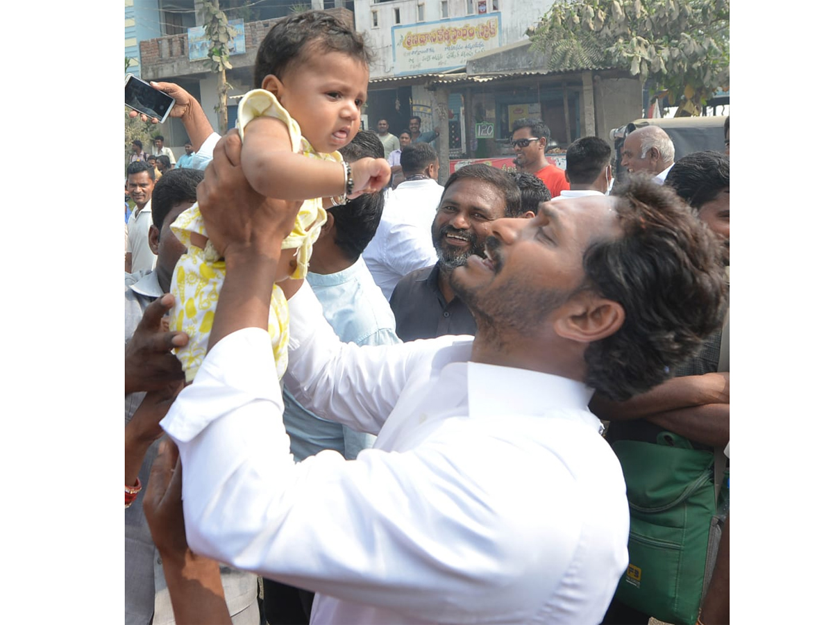 YS Jagan PrajaSankalpaYatra Day 317th Photo Gallery - Sakshi22