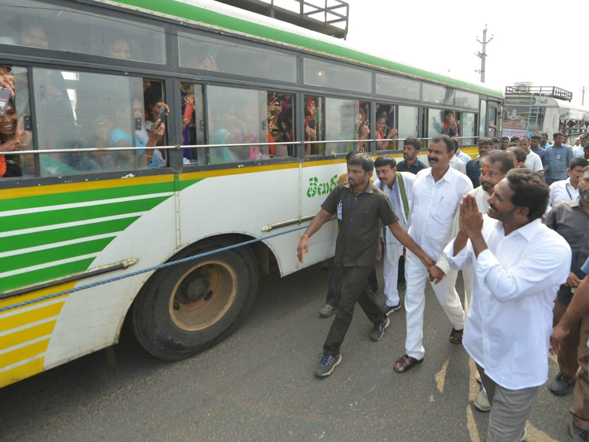 YS Jagan PrajaSankalpaYatra Day 317th Photo Gallery - Sakshi6