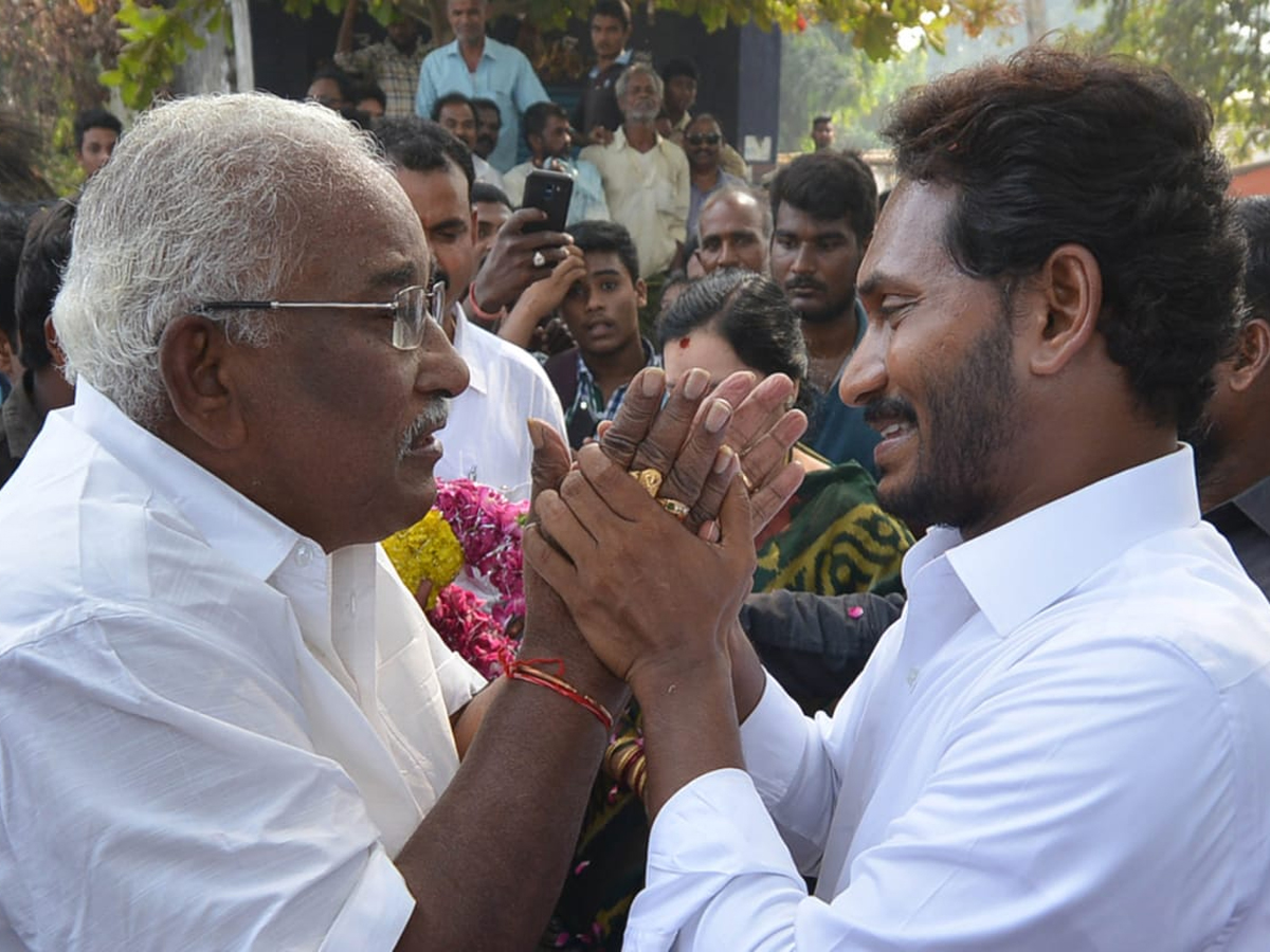 YS Jagan PrajaSankalpaYatra Day 317th Photo Gallery - Sakshi7