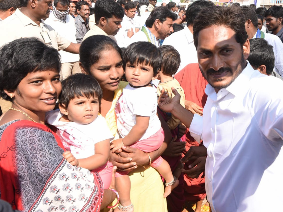 YS jagan padayatra at Sikakulam photo gallery - Sakshi26