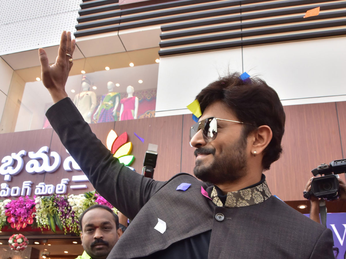 Anupama Parameswaran and Kaushal Subhamasthu Shopping Mall At Vijayawada - Sakshi14