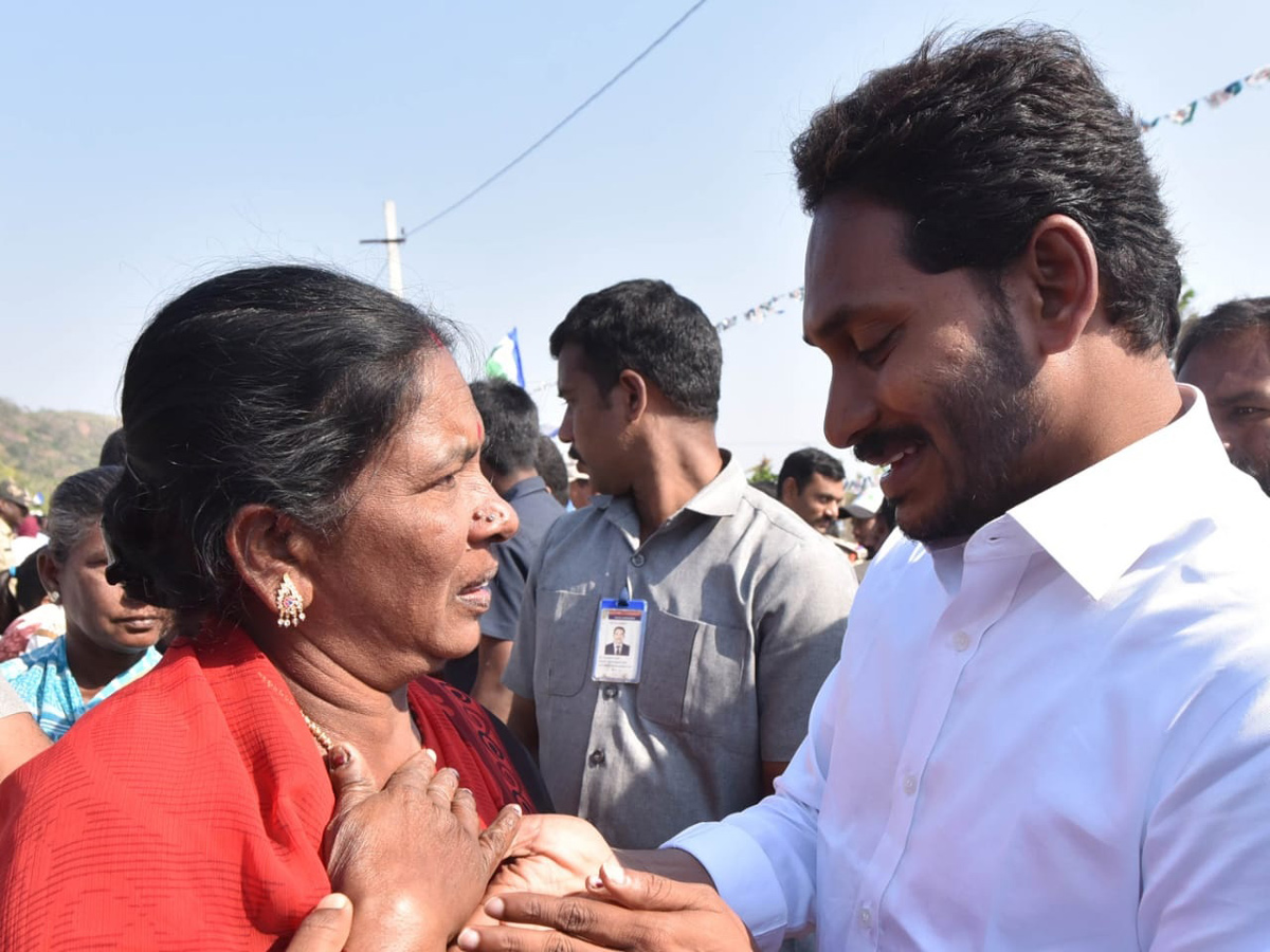 YS jagan padayatra at Sikakulam photo gallery - Sakshi10