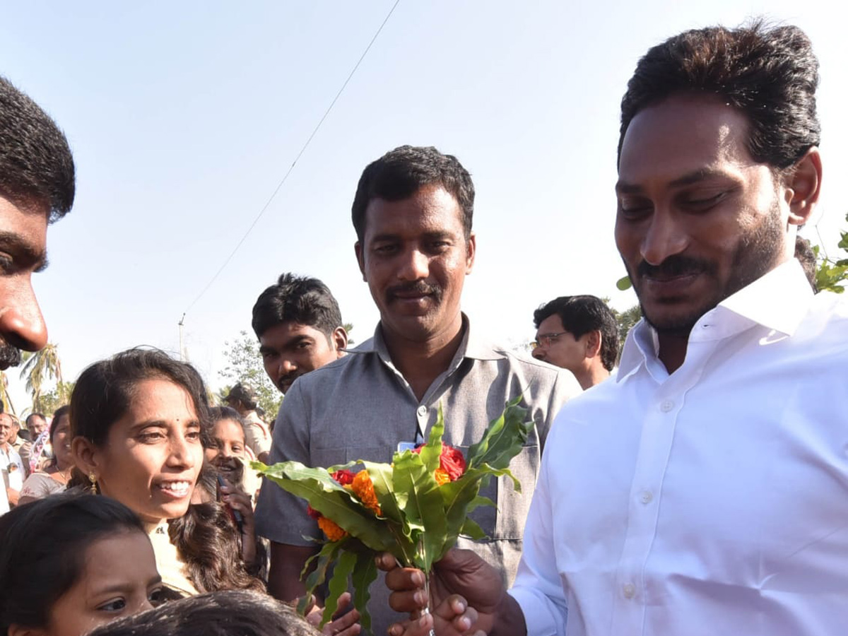 YS jagan padayatra at Sikakulam photo gallery - Sakshi16