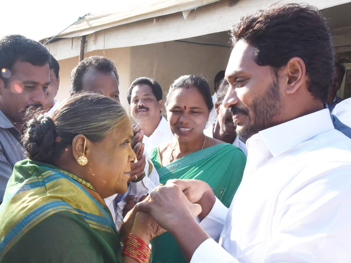 YS jagan padayatra at Sikakulam photo gallery - Sakshi22