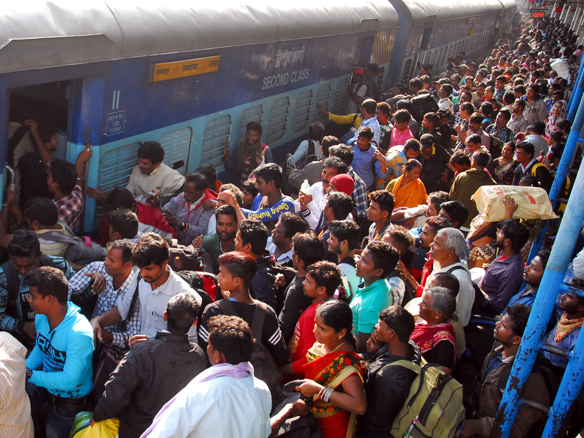 Sankranti Festival Rush Chokes Secunderabad Railway Photo Gallery - Sakshi10