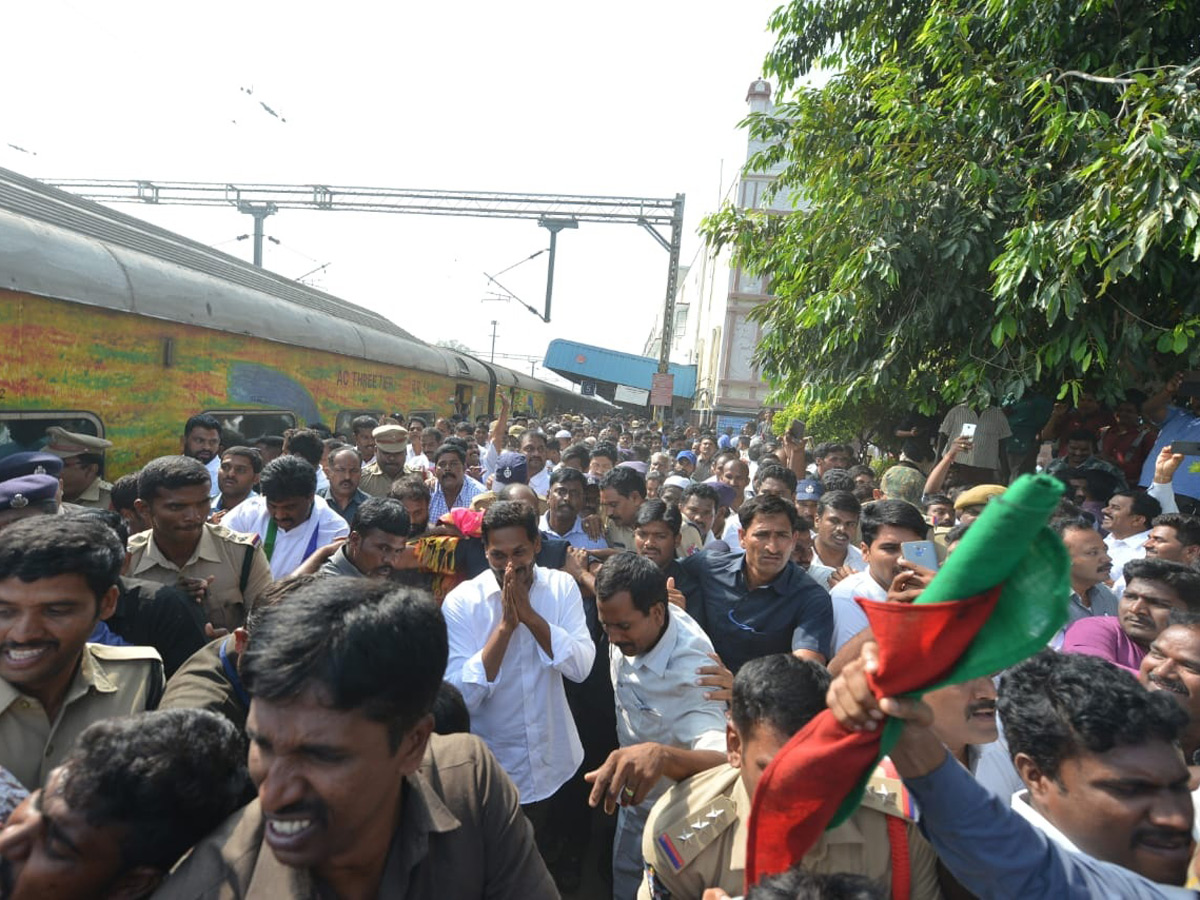 Ys Jagan Mohan Reddy at Tirumala Tirupati Photo Gallery - Sakshi11