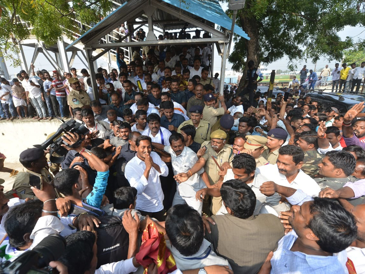 Ys Jagan Mohan Reddy at Tirumala Tirupati Photo Gallery - Sakshi14