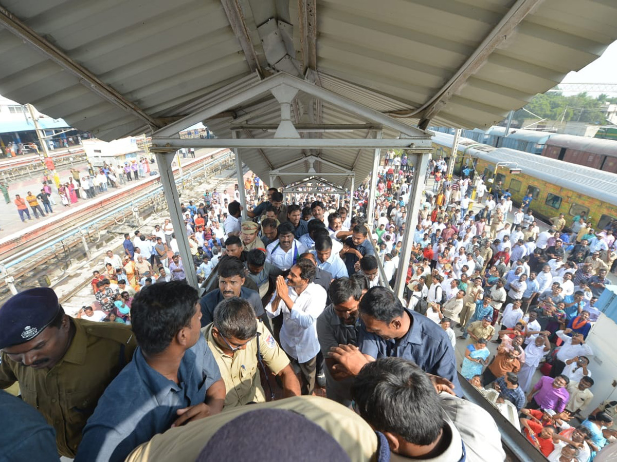 Ys Jagan Mohan Reddy at Tirumala Tirupati Photo Gallery - Sakshi17