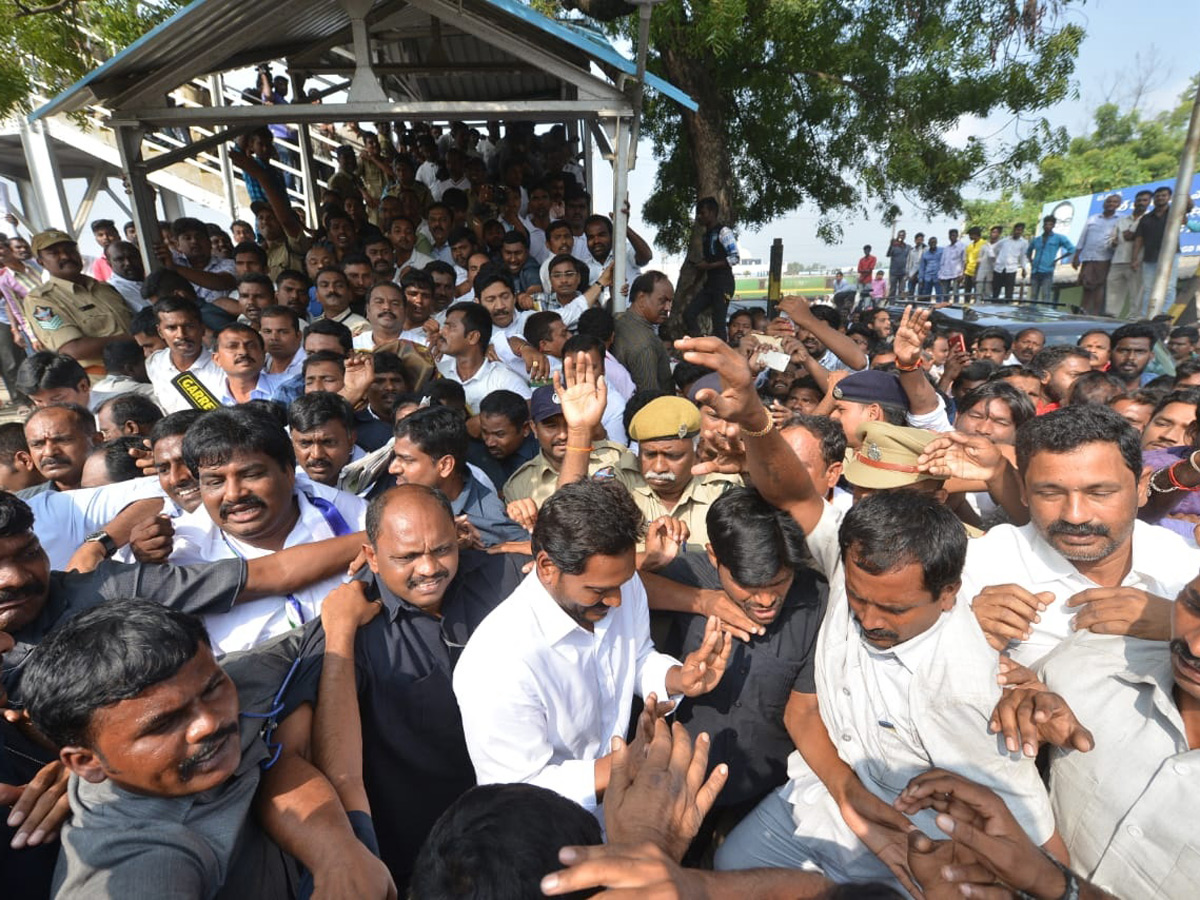 Ys Jagan Mohan Reddy at Tirumala Tirupati Photo Gallery - Sakshi18